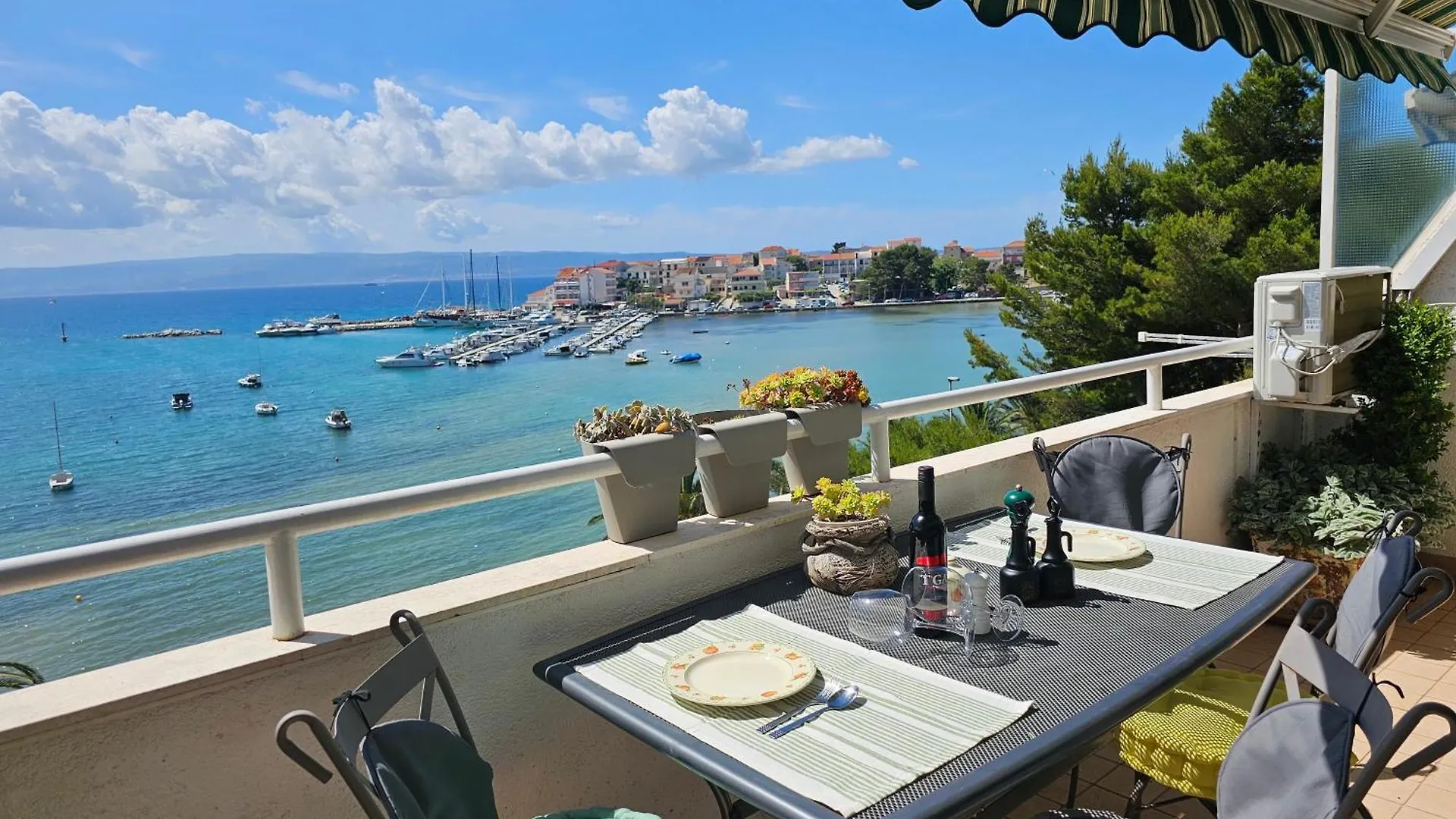 Apartment With A Magical View contacts