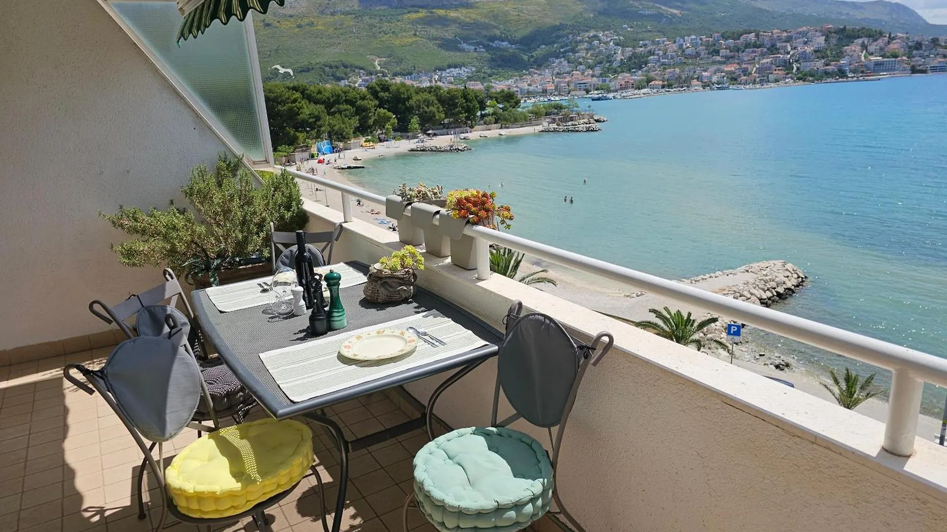 Apartment With A Magical View Split